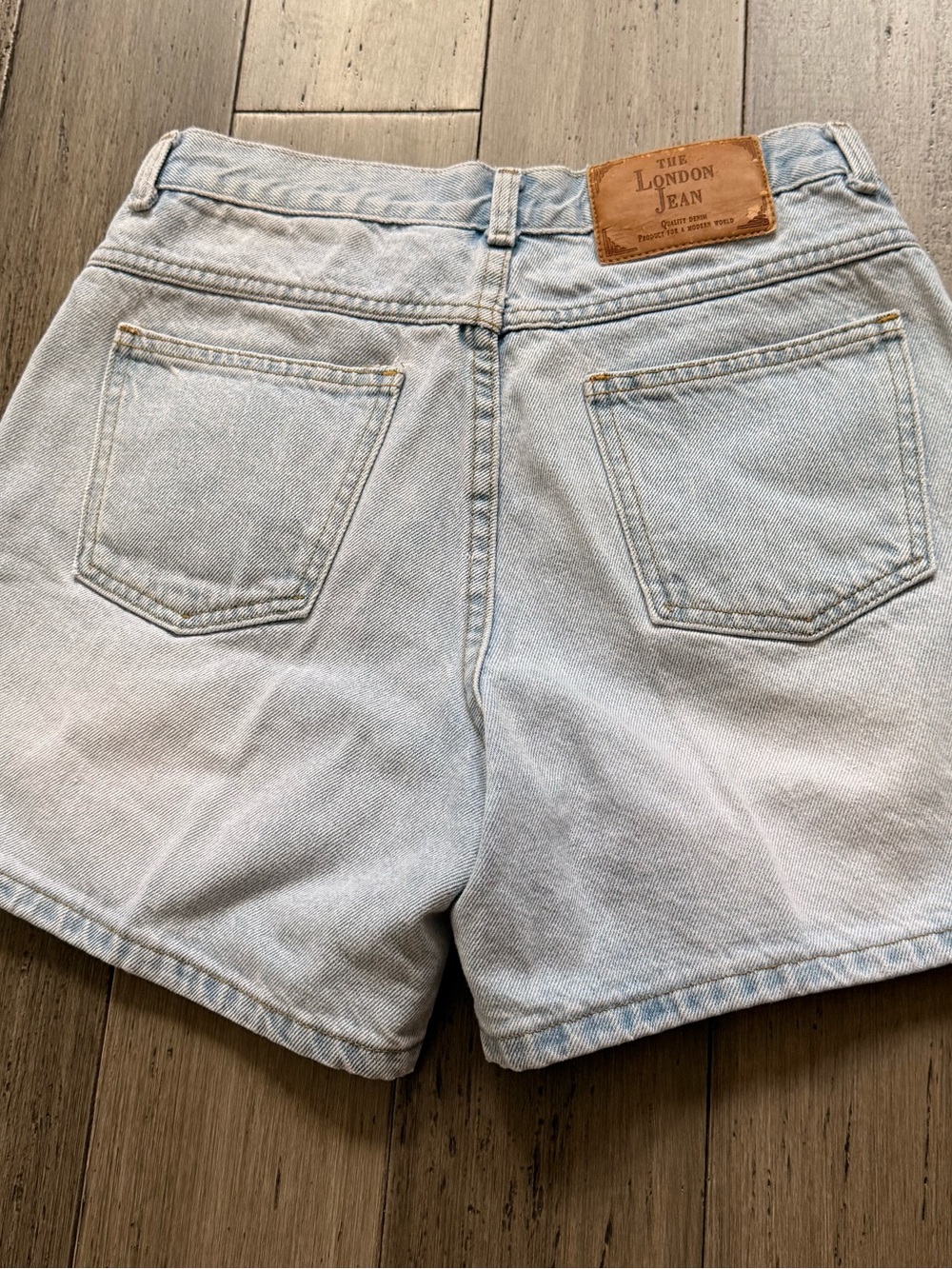 Vintage The London Jean High-Waist Light Wash Denim Shorts Size 8 made in USA